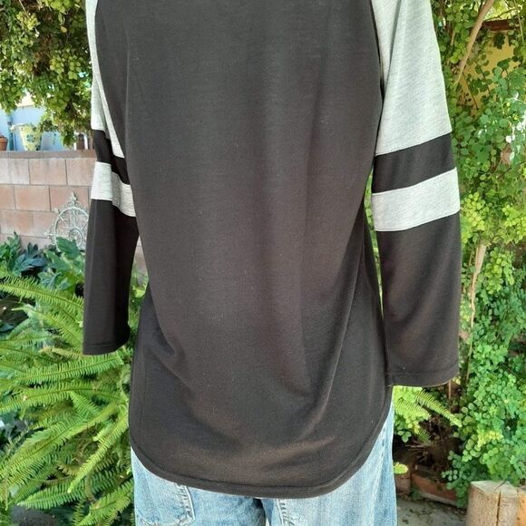 FRIENDS TV Series Baseball Tee w/Laces S - Picture 4 of 8